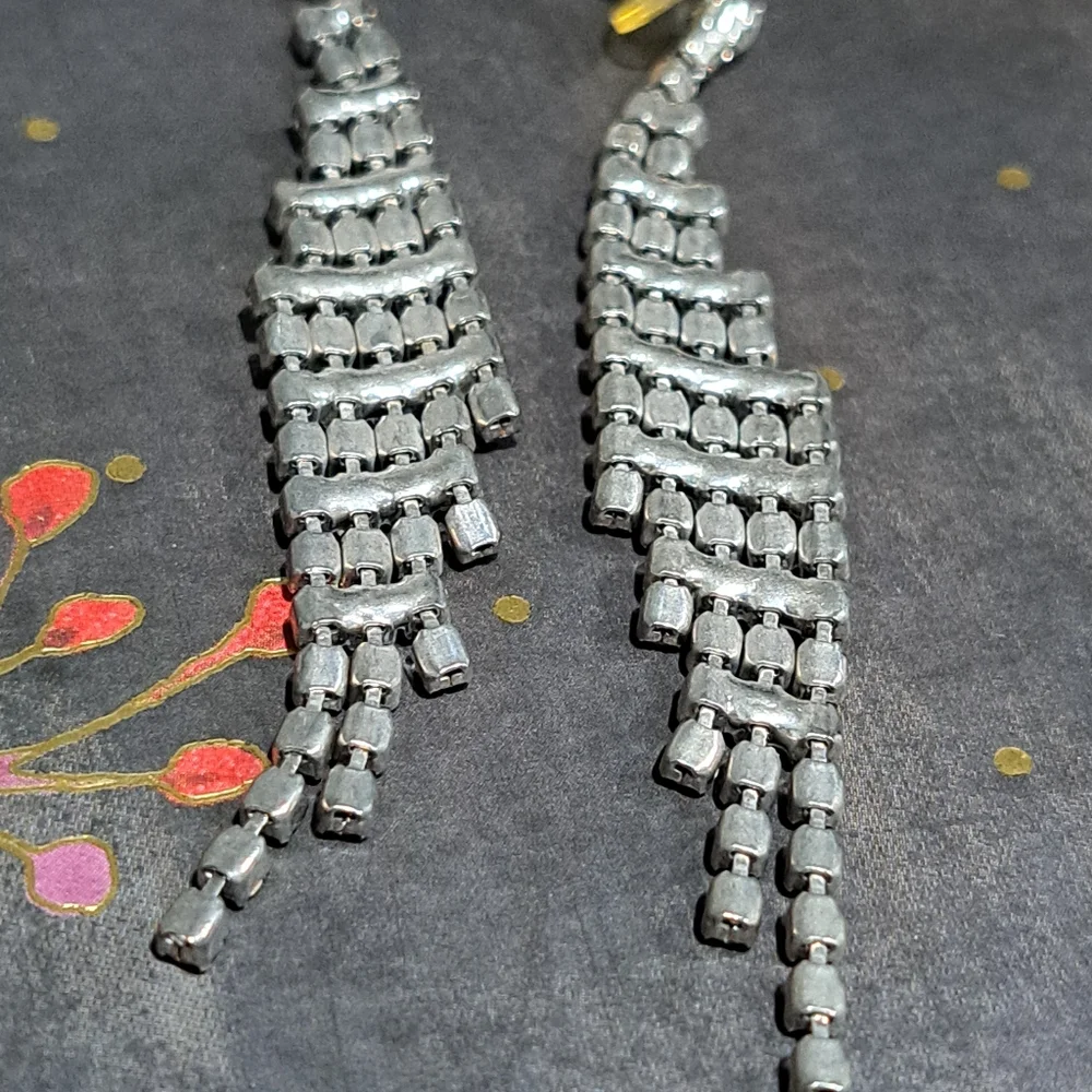 Vintage Earrings 8/10